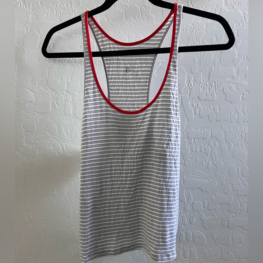 Lululemon crop tank